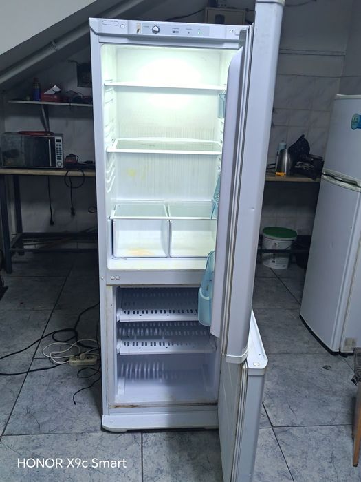 Продам Холодильник Бирюса