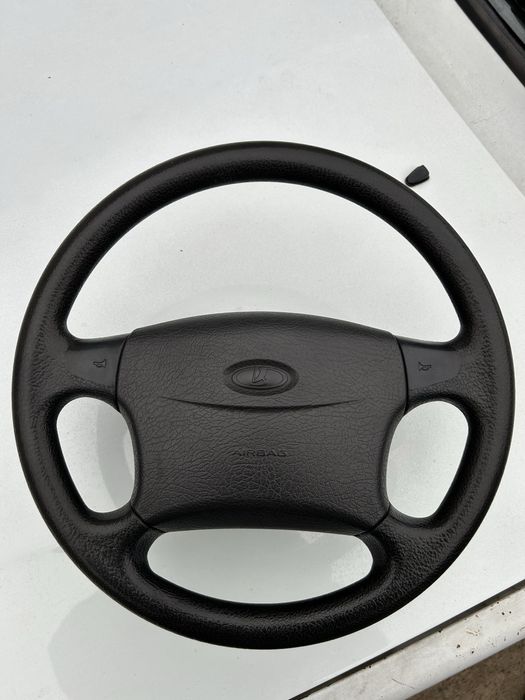 Продам руль от приоры