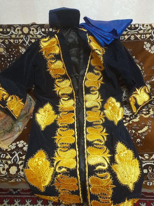 Чапан,тюбетейка,платок