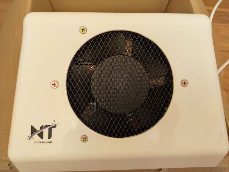 Новый пылесос для маникюра