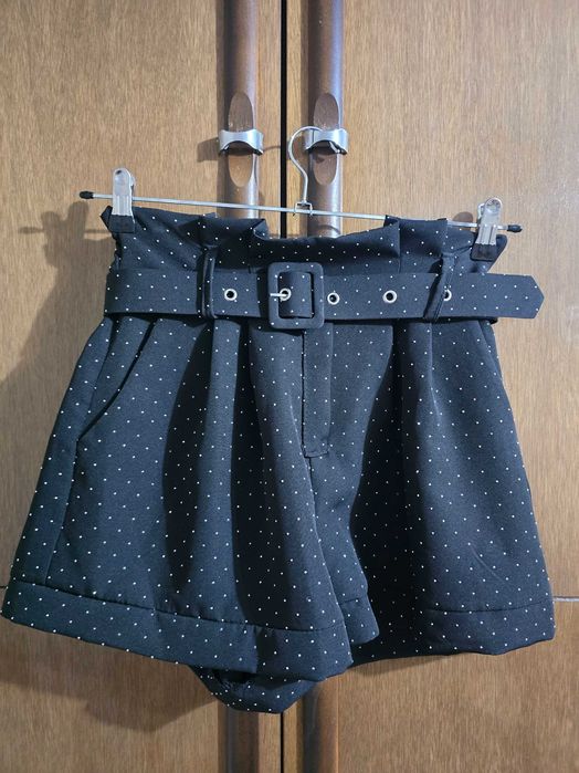 Комплект сако и пънталонки с камъни