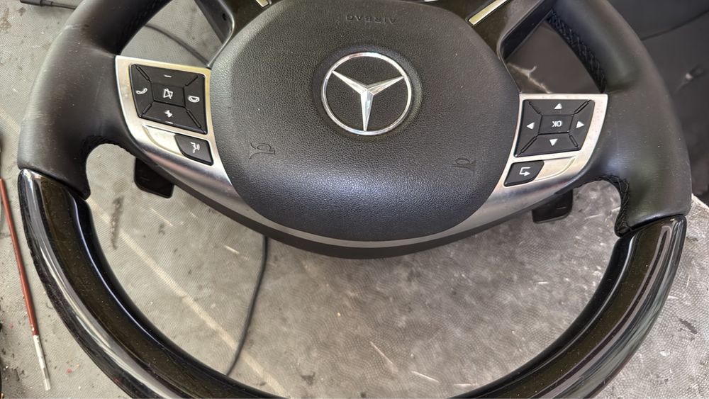 Волан мерцедес амг