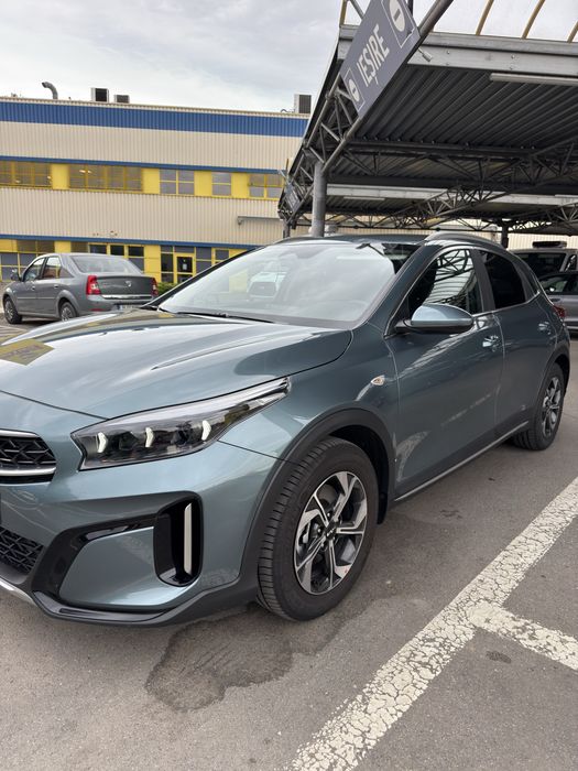 KIA XCeed 5 uși, echipare City+, motor 1.5 T-GDI 140 CP, 2025 A7