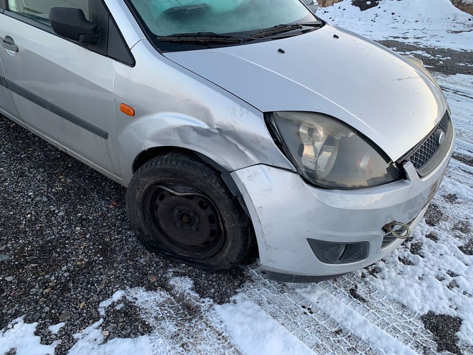 Ford Fiesta 1.4 автомат(робот) 2007г