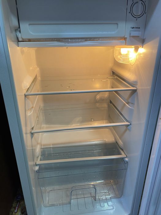 Холодильник гостиничный