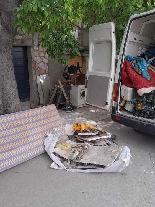 Почистване на Апартаменти ,мази  и тавани, изхвърляне на всичко ненужн