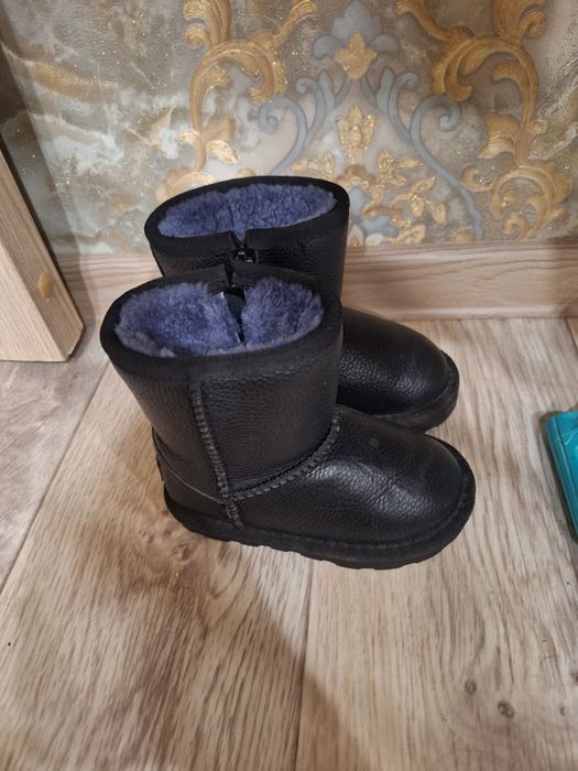 Угги детские  2000 тг