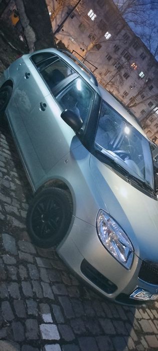 Vând Skoda Fabia