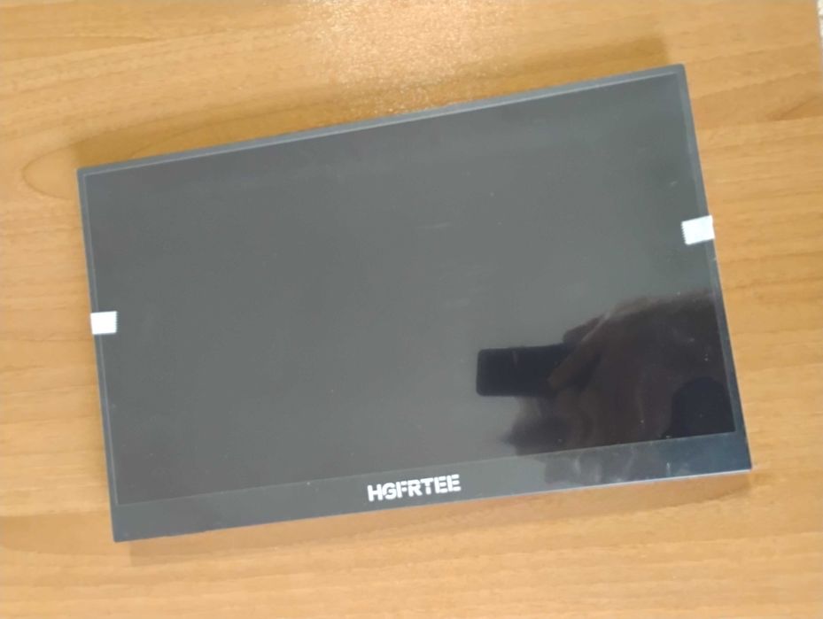 Монитор -ултра тънък