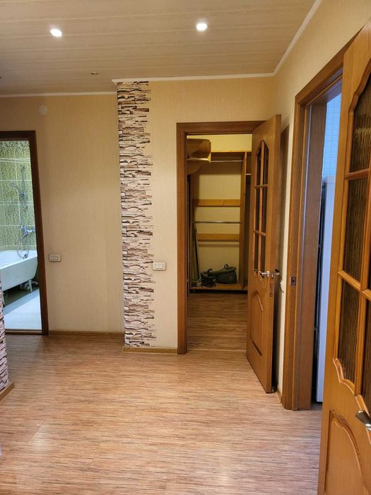 трехкомнатная квартира