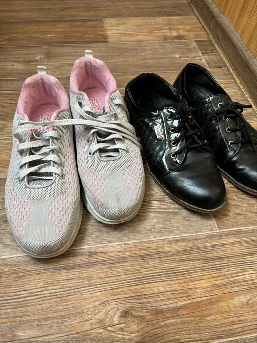 Кросовки женские