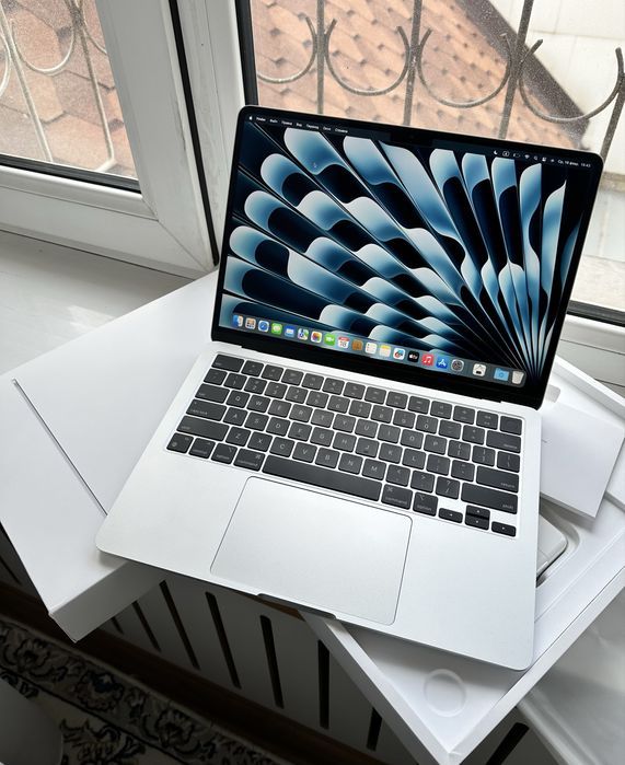 MacBook Air M2 Silver 8/256GB 95%