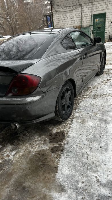 Hyundai Tuscani 2001 год