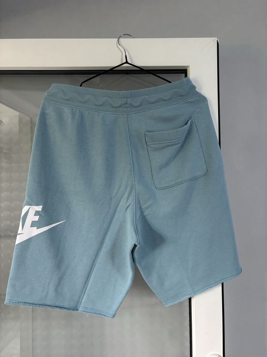 pantaloni scurti nike albastri