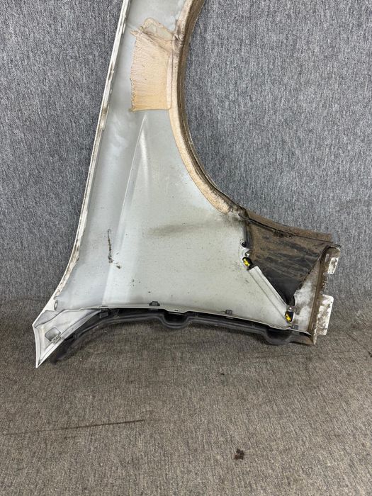 Aripa stanga Bmw seria 5 G30 G31 Culoare A300