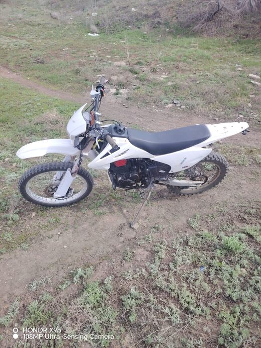 Мотоцикл            .