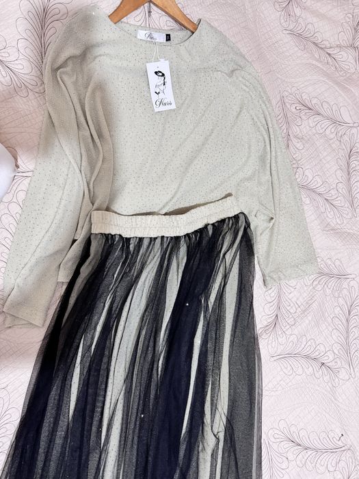 Двойка с блестящими стразами