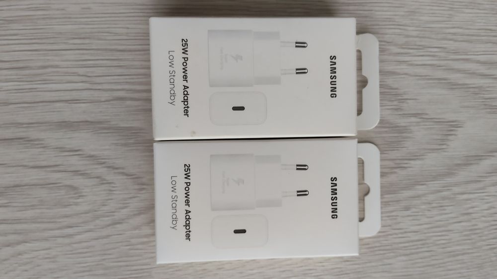 Samsung 25 w Power Adapter