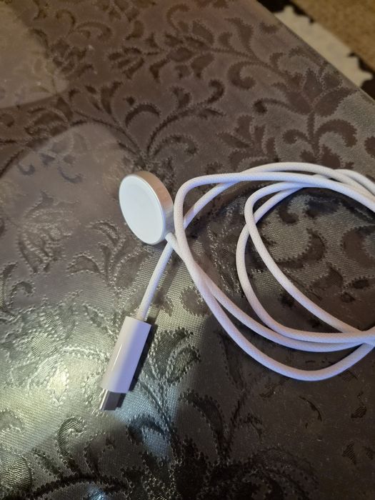 Apple Watch SE3 Гаранция + 3 каишки + Бързо зареждане