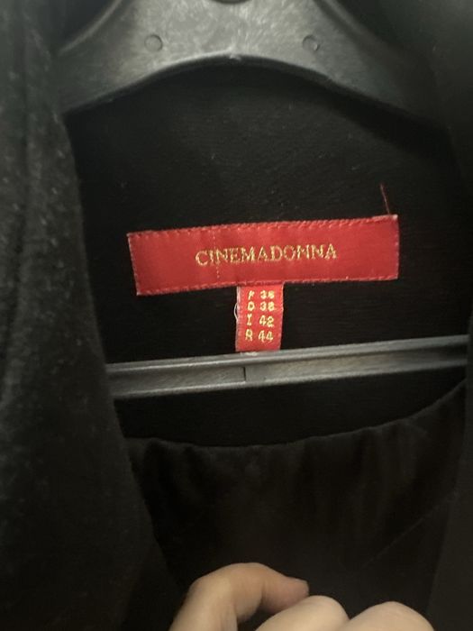 Кашемир пальто в черном цвете