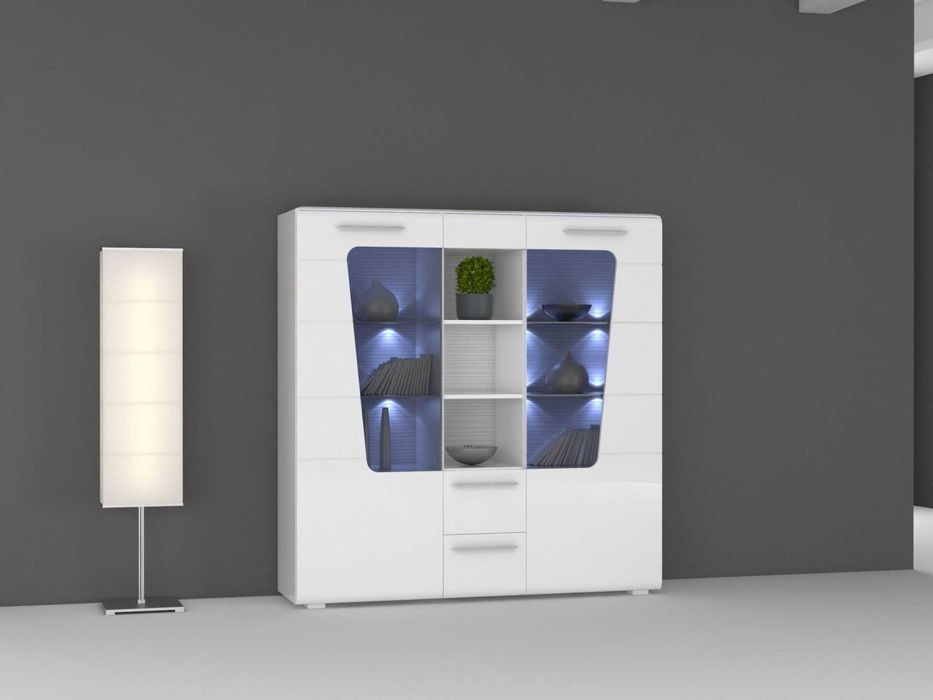 Продавам холна секция