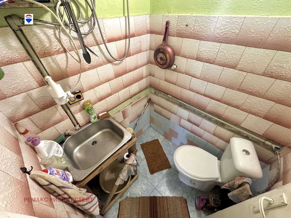 Продава се Къща в Русе, Долапите - 37 кв.м за 511 €/кв.м - Снимка #11