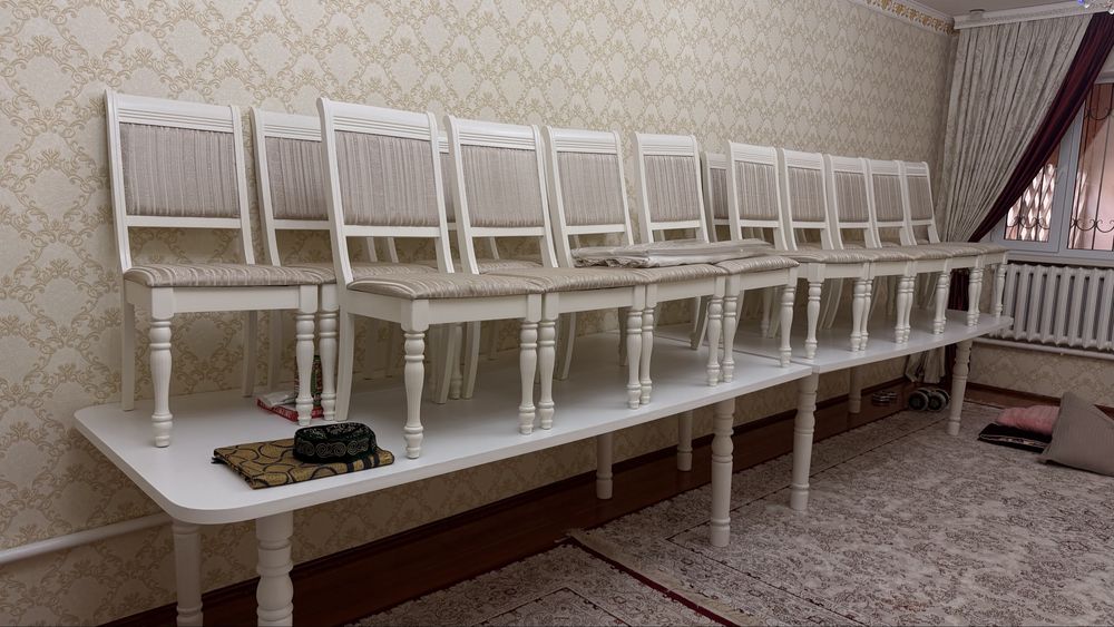Стол и стулья сатылады