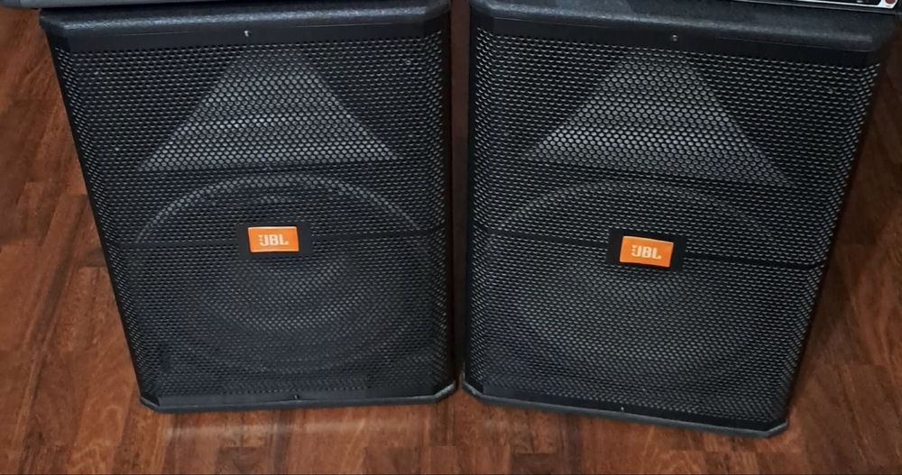 Колонка jbl жағдайы жақсы