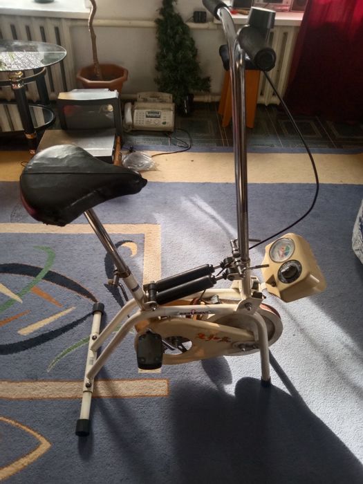 Вело тренажёр  продам