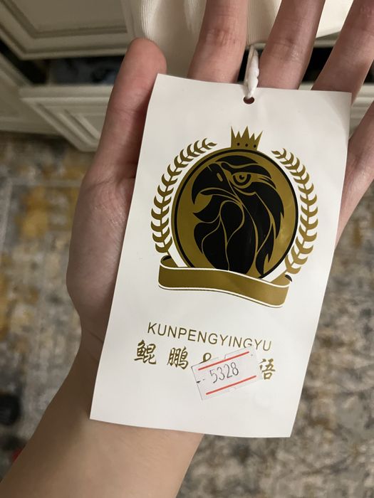 Желетка белого цвета