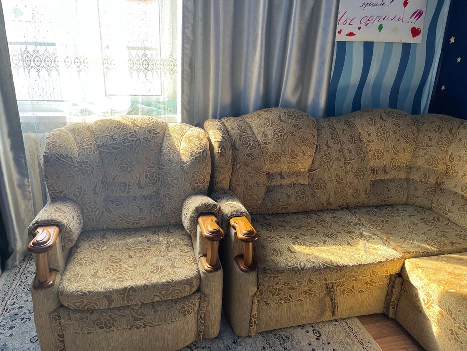 Продается диван и кресло