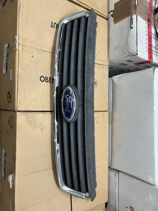 Ford Kuga предна решетка Маска OEM Куга  Оригинална