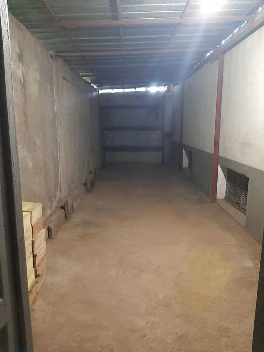 Дава се под наем Гараж / Паркомясто в Русе, в.з. Средна кула - 270 кв.м за 663 € - Снимка #3