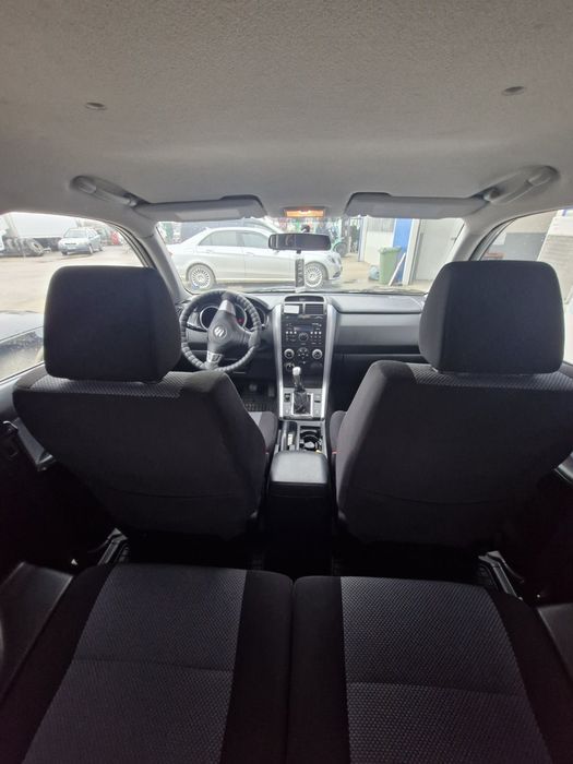 Лек автомобил Suzuki Vitara