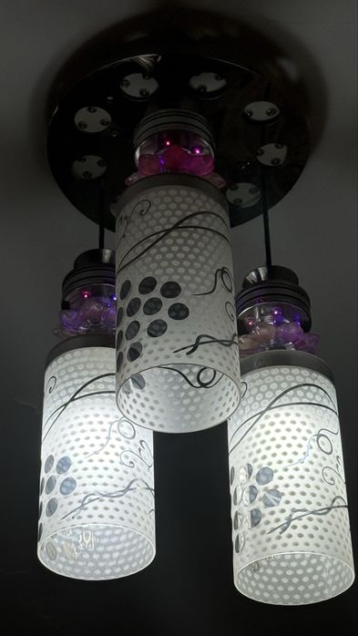 Люстра в хорошем состоянии