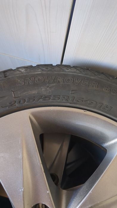 Диска и пакришка хундай элентра 4 шт