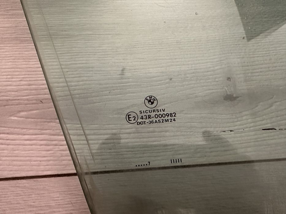 Передние стекла BMW e39