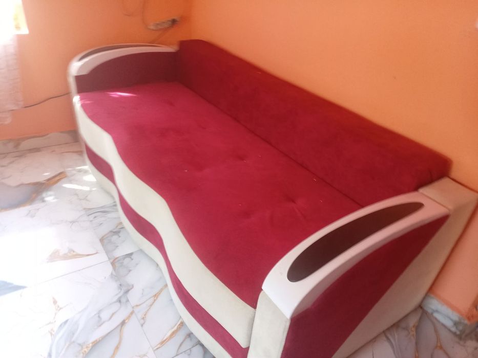 Canapea în stare buna