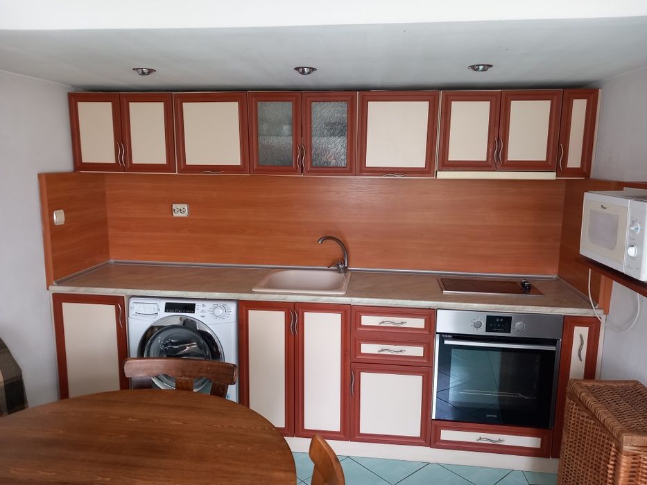 Къща с двор, 950 кв.м. в центъра на Исперих