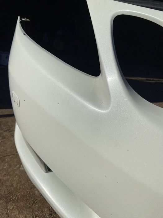 Продам передний бемпер Lexus gs190