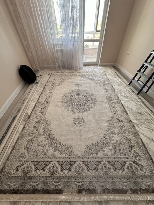 Продается ковер 2х3