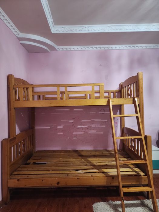 Двухъярусная кровать