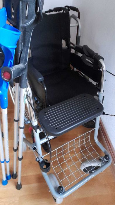 wc cu roti, cadru de mers cu roti si frana,fotoliu rulant,carje, carut