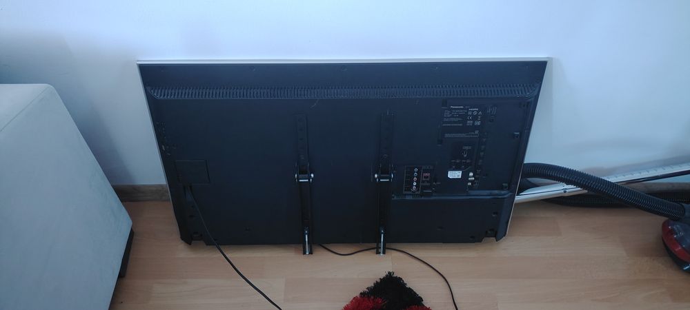 Se vinde smart TV  Panasonic