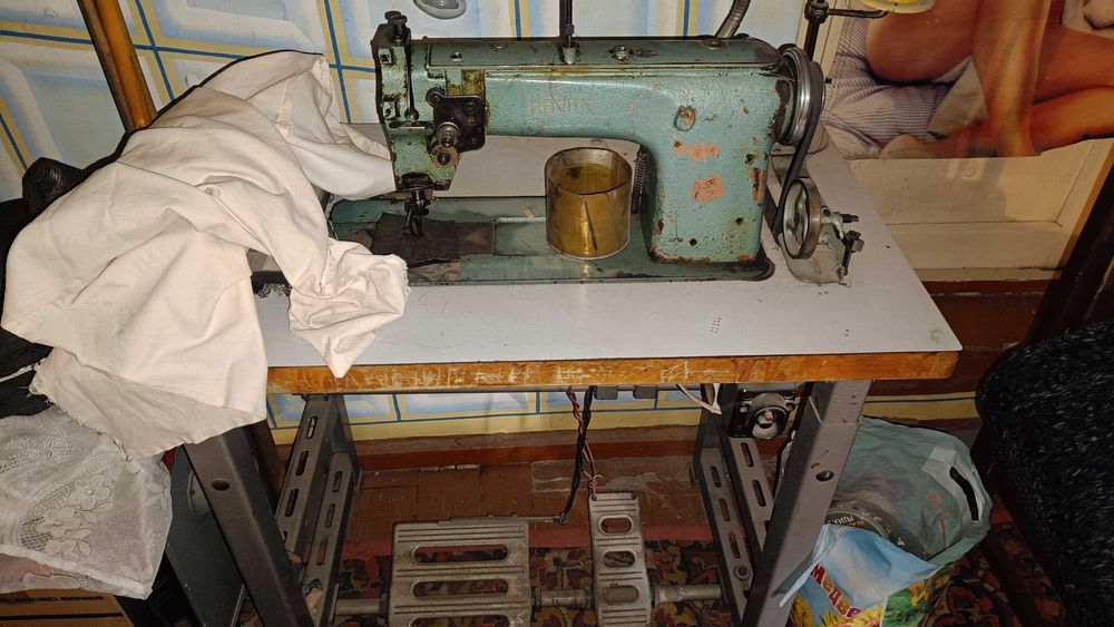 швейный станок (кожа,ткань)