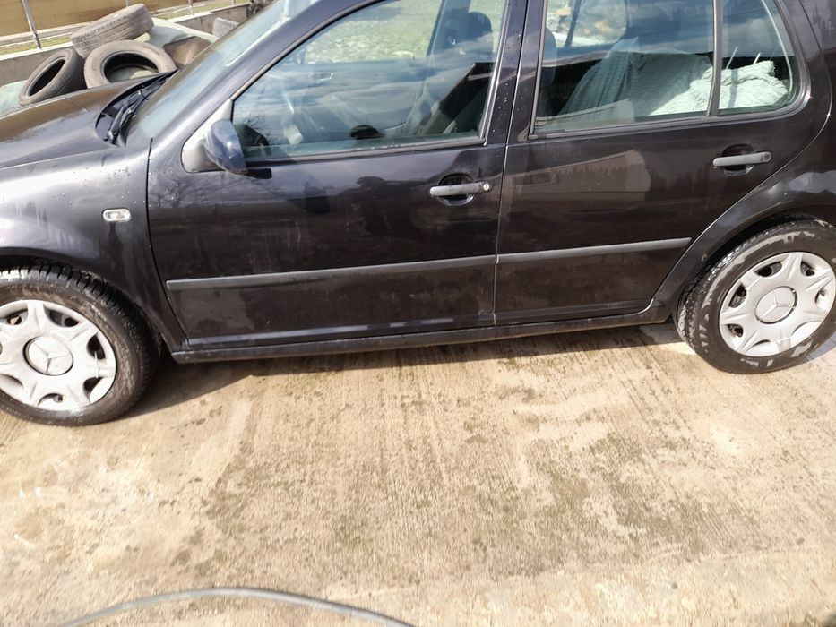 Golf4 benzina vând intreg/dezmembrez
