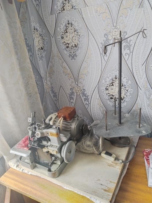 Продам оверлок в отличном состоянии