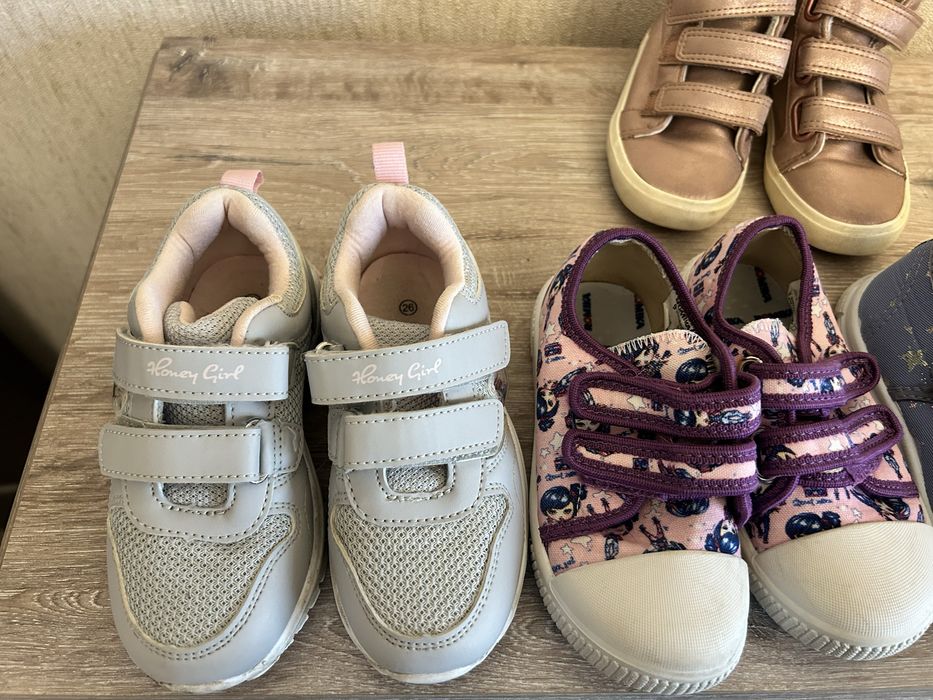 Обувь по 1500 тенге