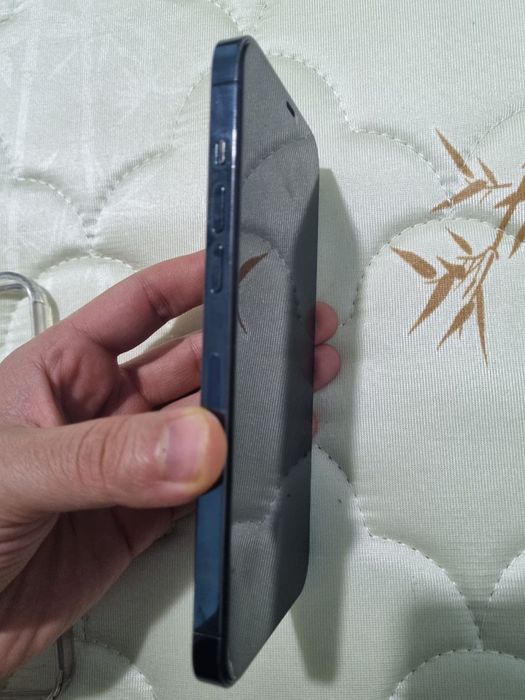 Срочно продаю Iphone 12 pro max
