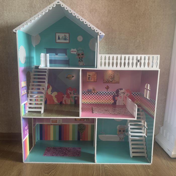 Детский домик с мебелью